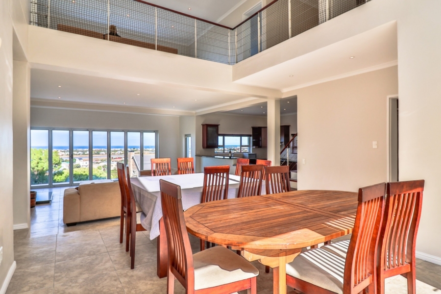 To Let 6 Bedroom Property for Rent in Bettys Bay Western Cape